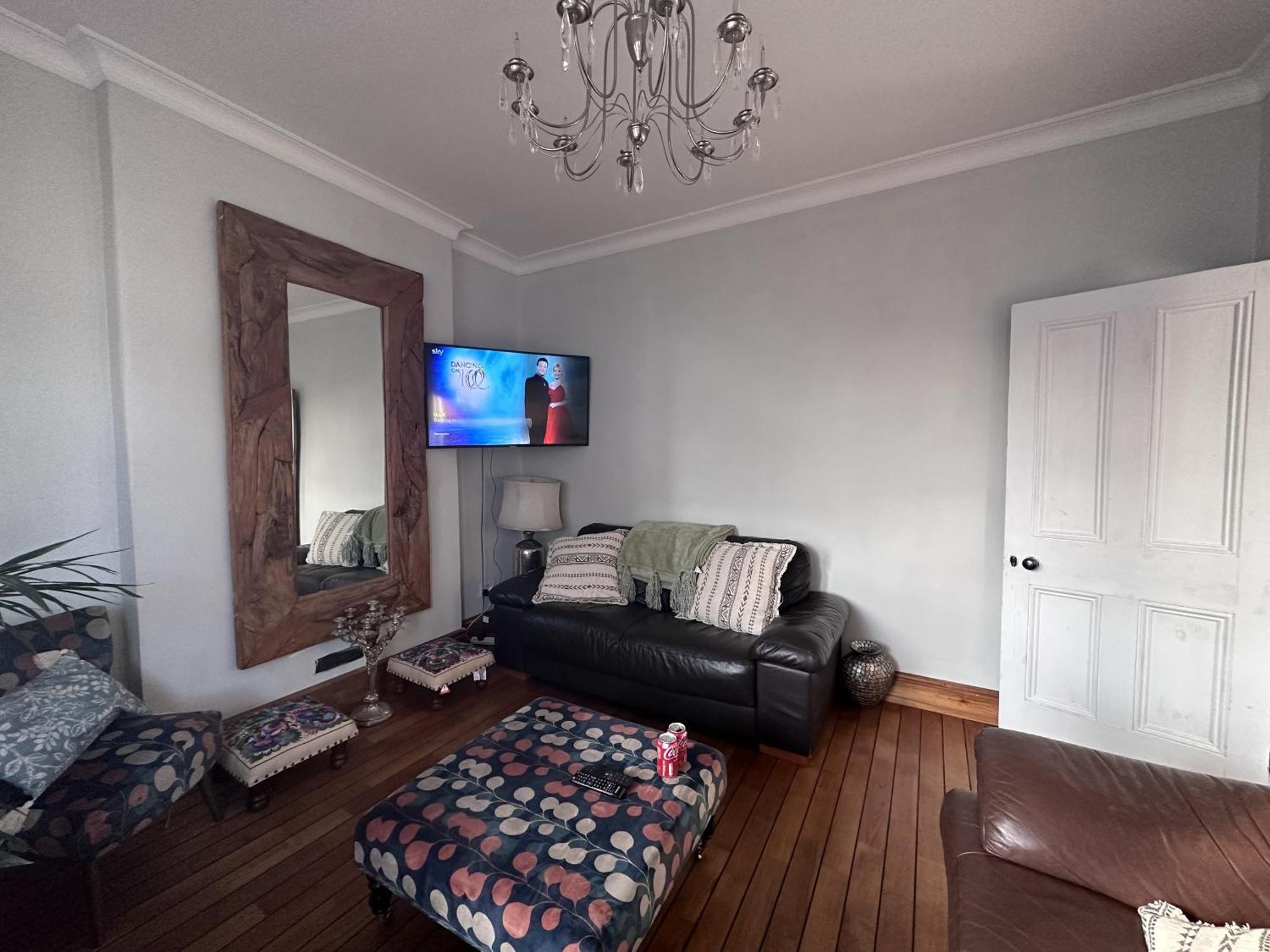 Adanhouse-Stockland Spacious 5 Bedroom House Sleeps 12 Private Garden Cardiff Ngoại thất bức ảnh