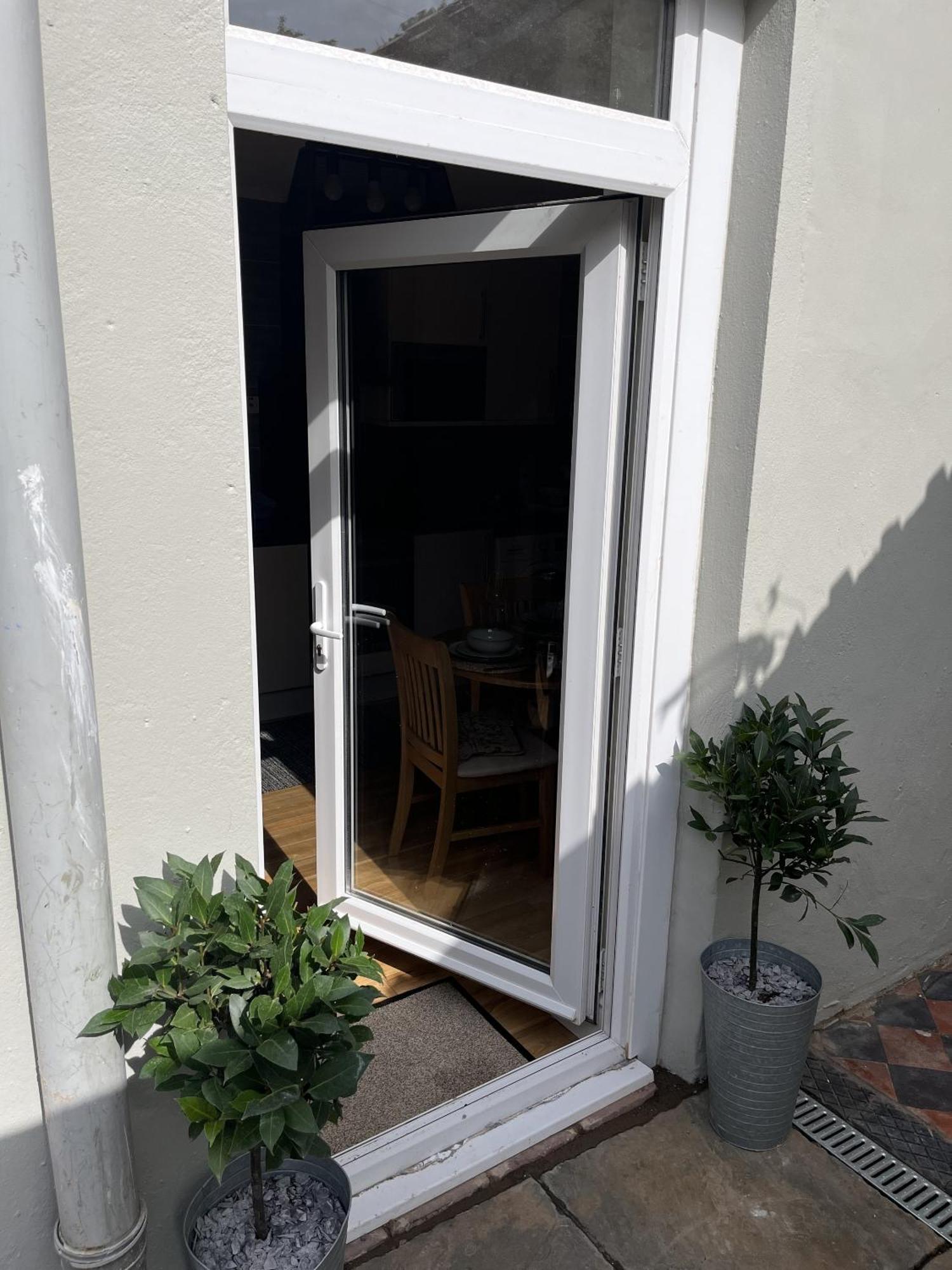 Adanhouse-Stockland Spacious 5 Bedroom House Sleeps 12 Private Garden Cardiff Ngoại thất bức ảnh